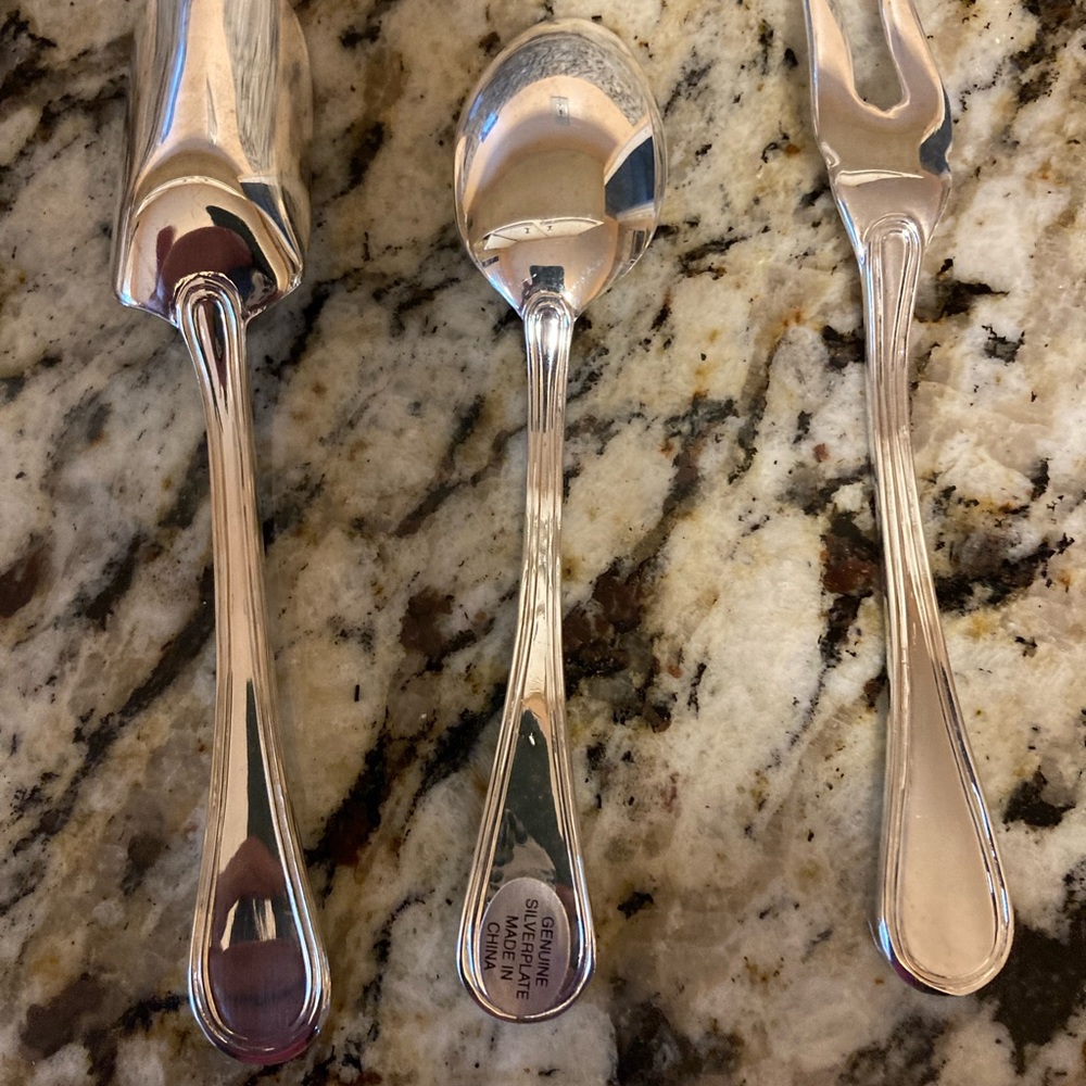Silver plated serving ensemble - Picture 3 of 4